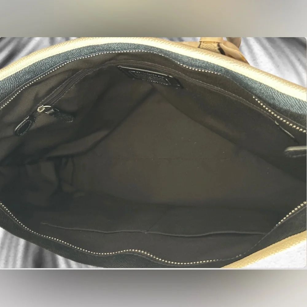 COACH Crossgrain Leather City Tote in Black/Chalk  No. F59125